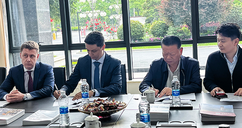 Nuestras más sinceras felicitaciones a TENAU ELEVATOR (CHINA) CO., LTD. y a la empresa rusa GLOBAL-ELEVATING