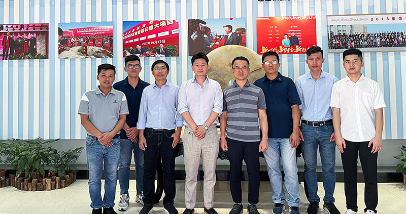 Damos una cálida bienvenida a nuestros socios comerciales de larga data que son de Corea del Sur y Vietnam para realizar inspecciones previas a la entrega en la empresa TENAU.